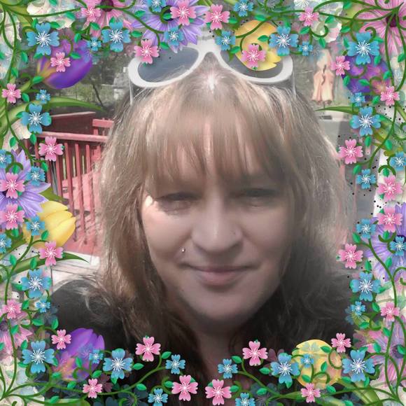 Meet your Posher, Denise - Picture 1 of 1
